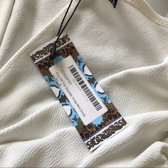 Boohoo off the shoulder wrap midi dress - Picture 3 of 3